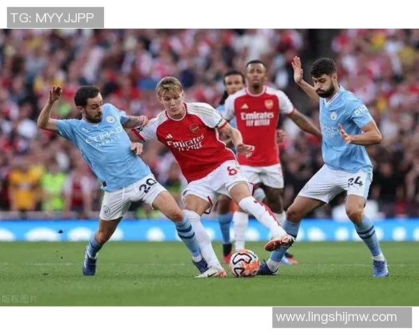 重庆羽毛球队以85分领跑大师赛积分榜展现强劲实力与团队合作精神